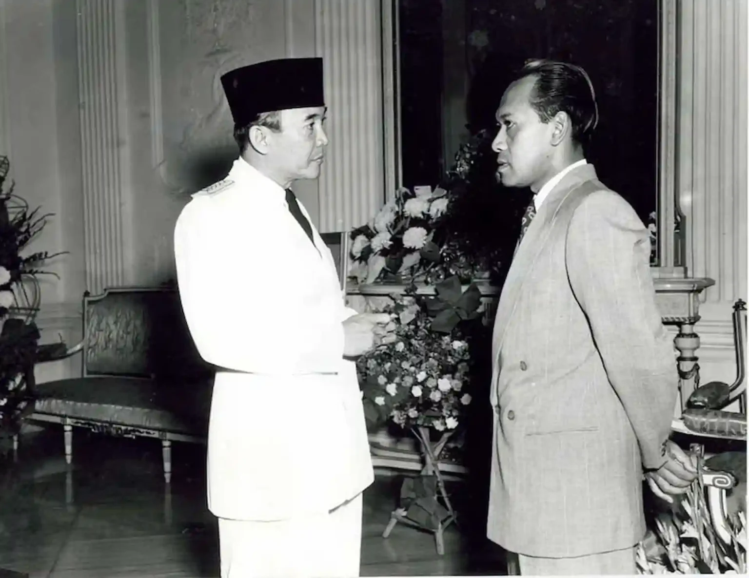 Presiden Sukarno dan Sultan HB IX
